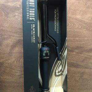 Hot tools 1” Black gold curling iron.